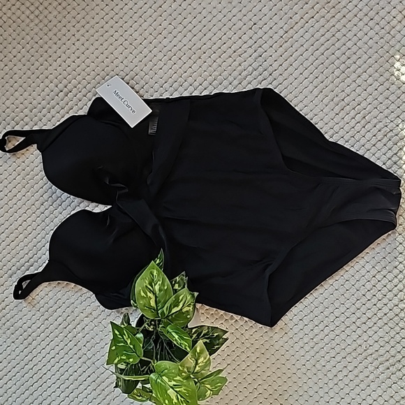 Meet Curve Black Cross Front Mesh One-piece Swimsuit, Size XL, NWT - Picture 4 of 8